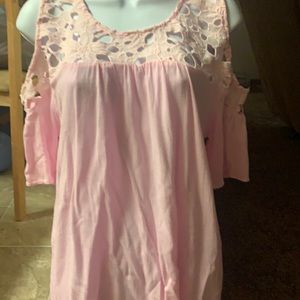 Suzanne Betro cold shoulder top sz medium